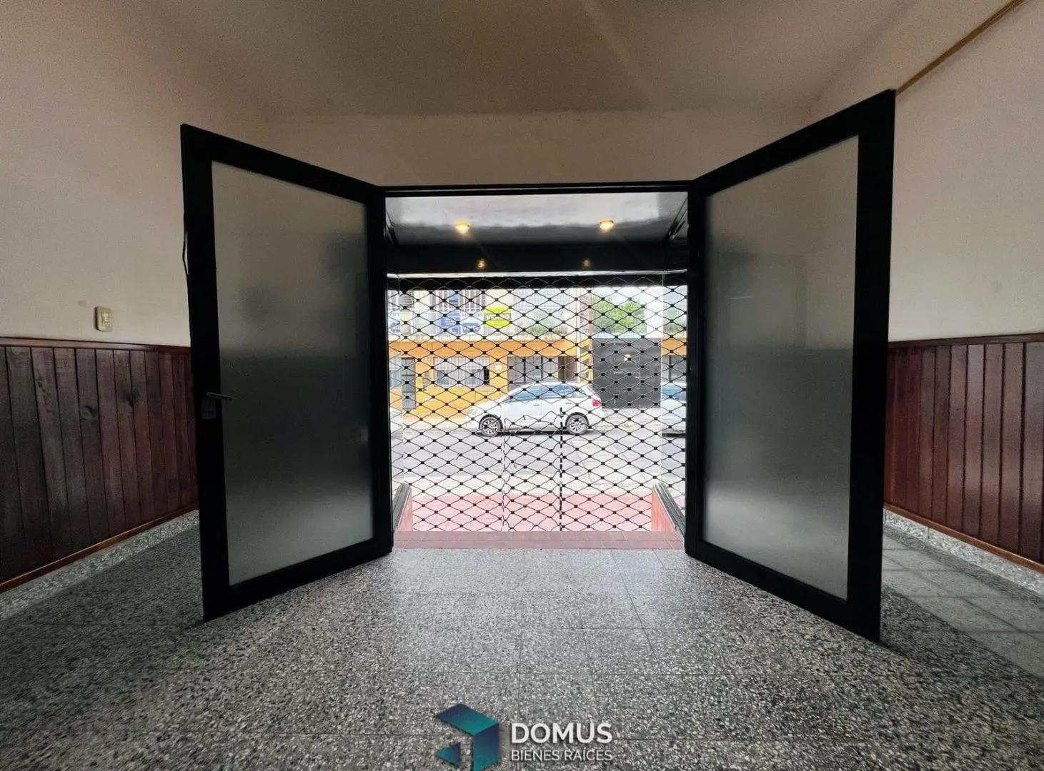 VENTA LOCAL COMERCIAL ALVARADO AL 200 5