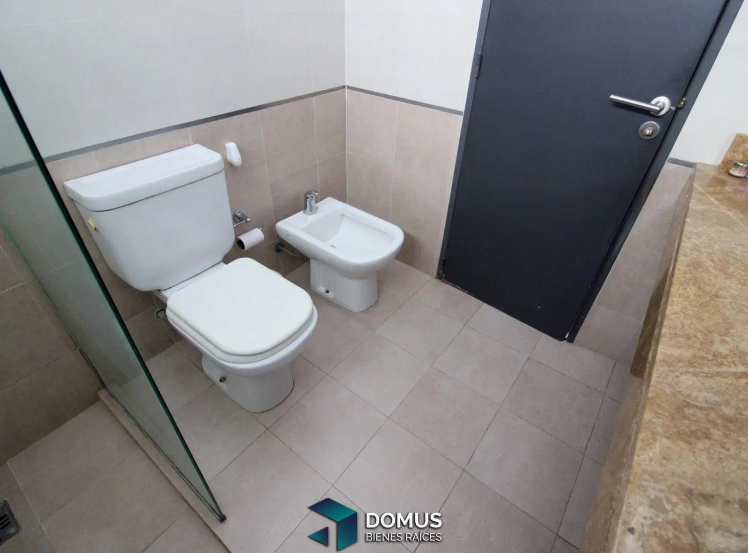 VENTA DEPARTAMENTO FRENTE A PLAZA ALVARADO 3