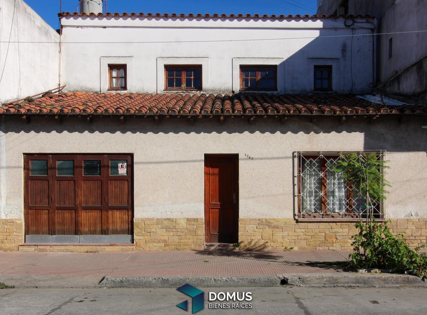 VENTA CASA URQUIZA 1200 MACROCENTRO