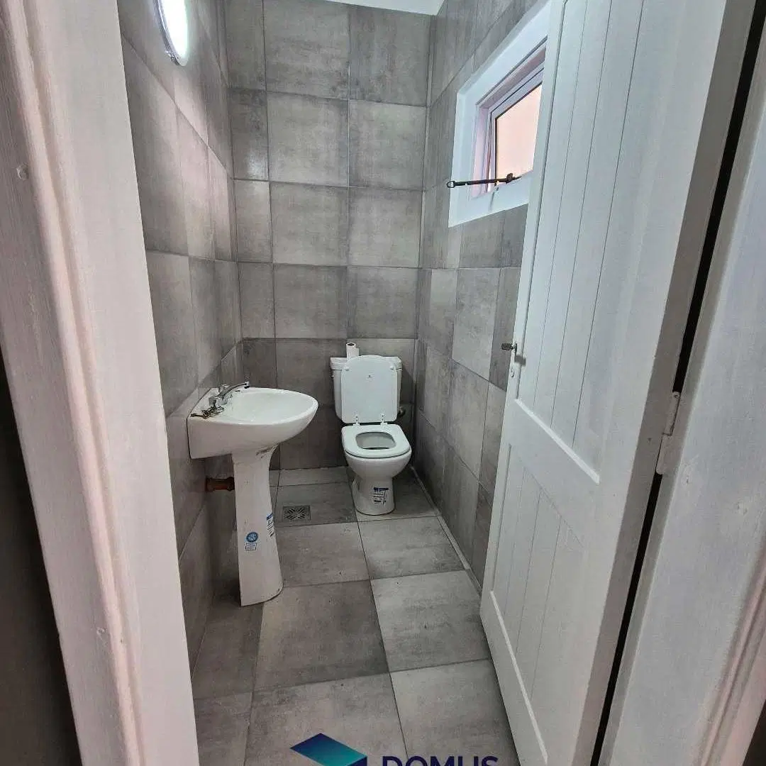ALQUILER COMERCIAL AVDA SAN MARTIN 2
