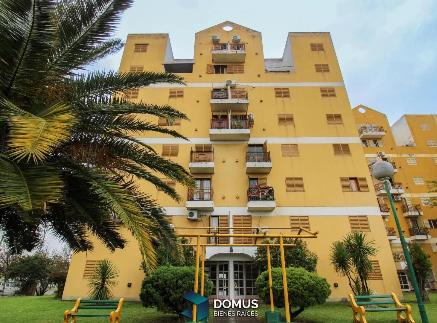 VENTA DEPARTAMENTO COMPLEJO ARENALES 3