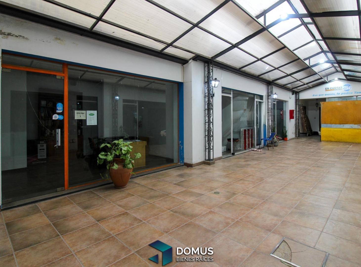 Foto de VENTA LOCAL EN MICROCENTRO, imagen 2