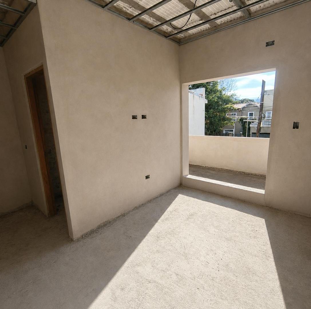 Foto de VENTA DUPLEX BARRIO GRAND BOURG, imagen 2