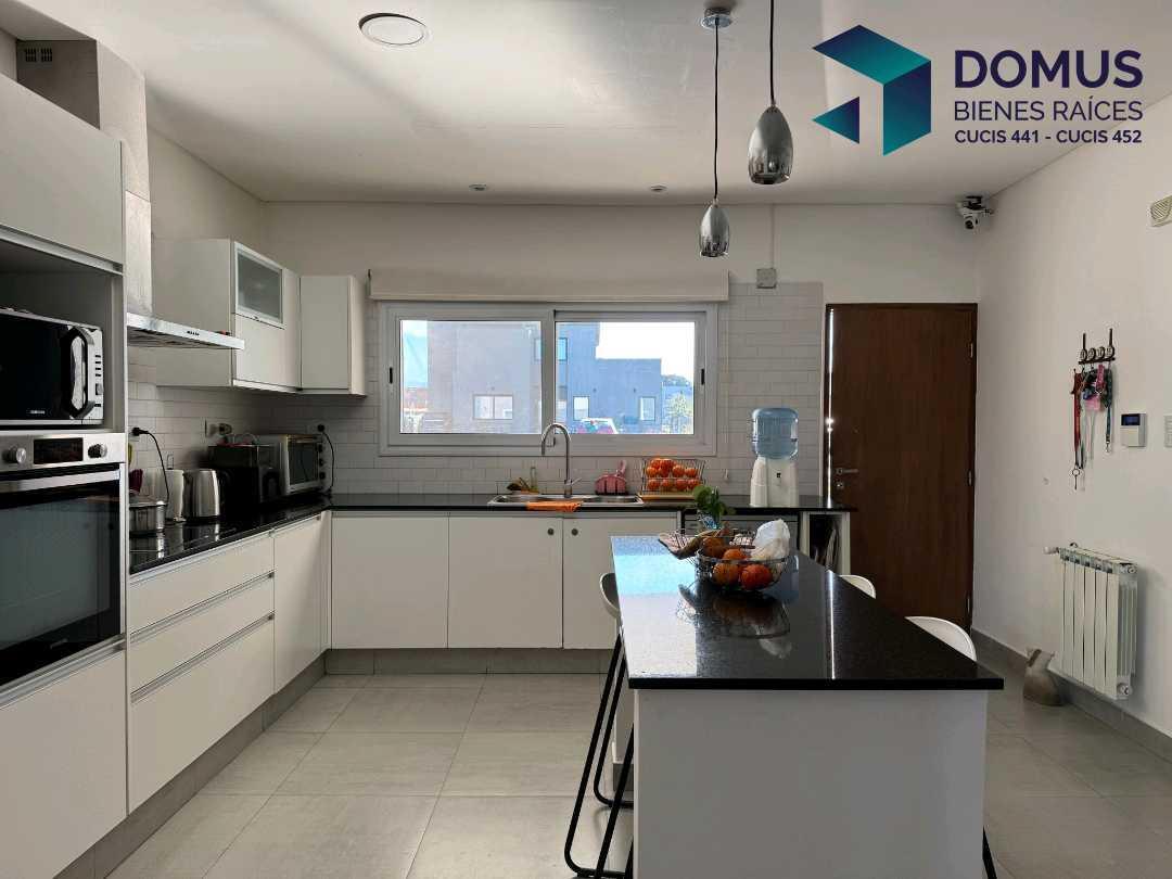 Foto de VENTA HERMOSA CASA JARDINES DE SAN LORENZO, imagen 4