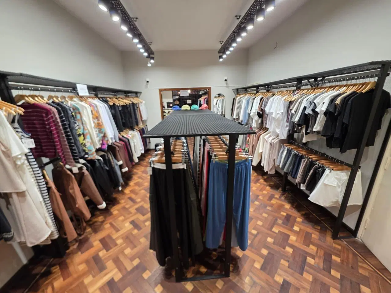 ALQUILER OFICINA - LOCAL COMERCIAL 4