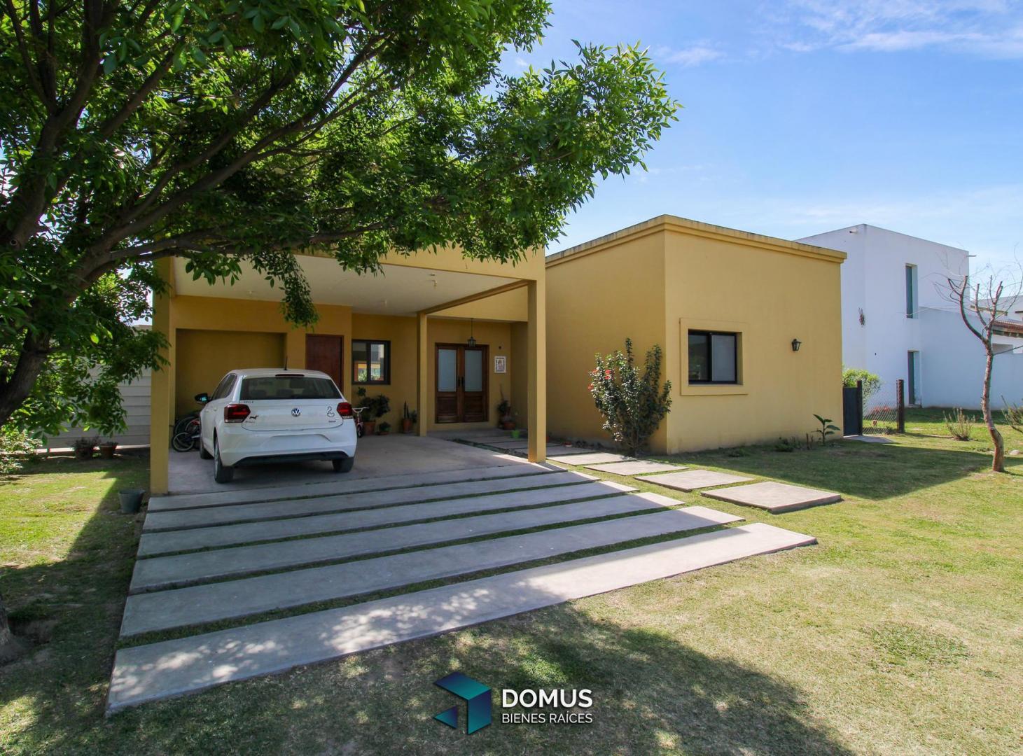 Foto de VENTA CASA EN JARDINES DE SAN LORENZO, imagen 2