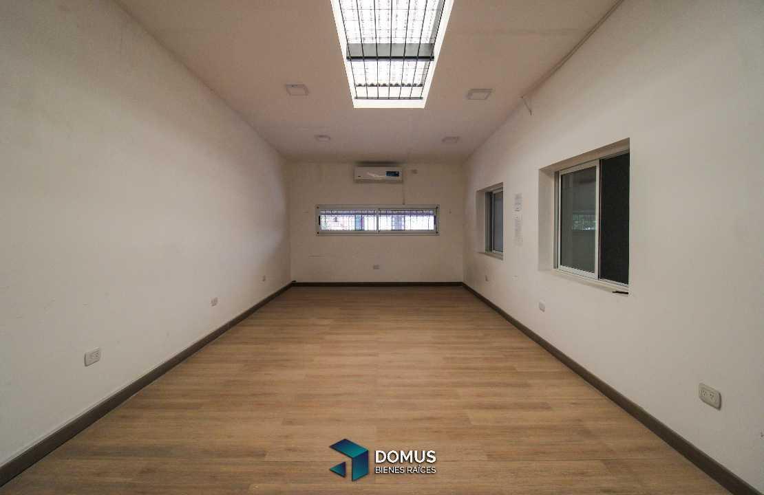 Foto de VENTA GALPON CON OFICINAS MACROCENTRO, imagen 3