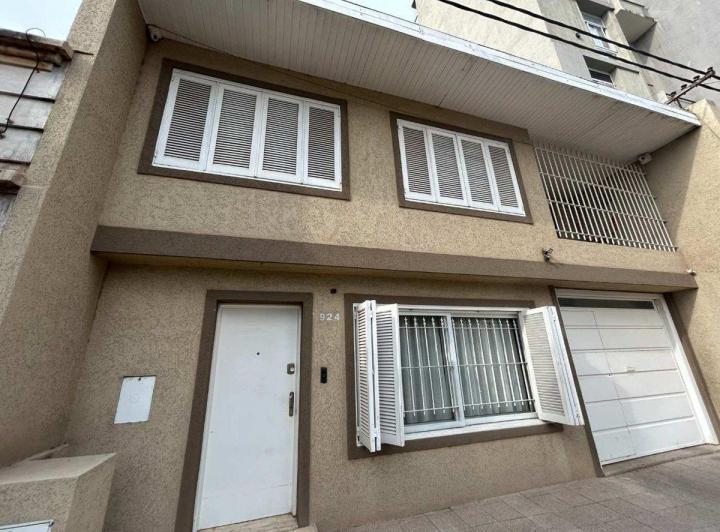 CASA EN VENTA EN PERGAMINO ZONA CENTRICA 2