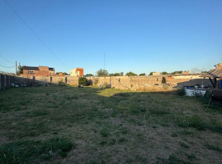 CASA EN VENTA EN PERGAMINO CON PATIO 4