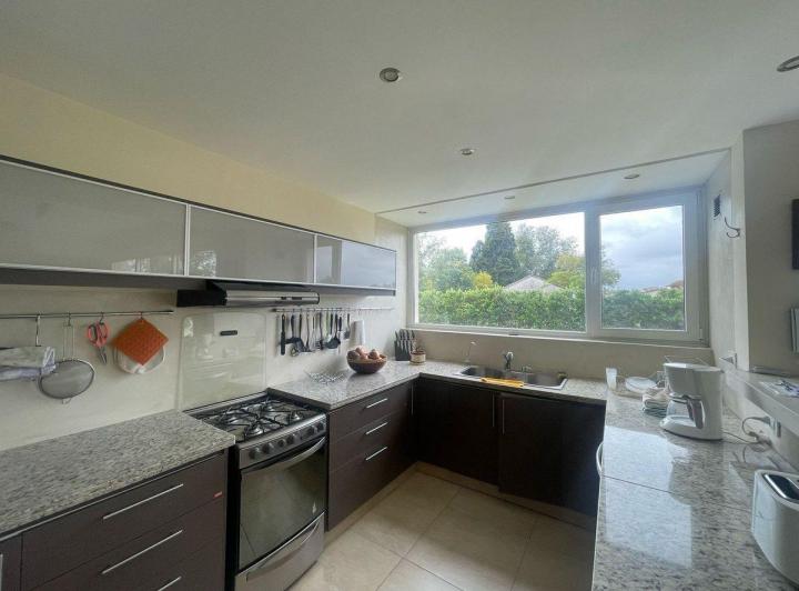 CASA EN VENTA EN PERGAMINO CON PILETA 5