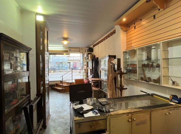 LOCAL EN VENTA EN BRAGADO 3