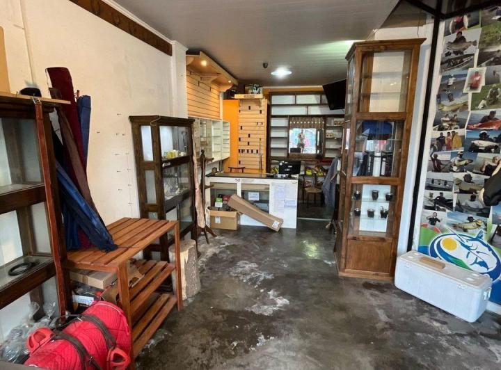 LOCAL EN VENTA EN BRAGADO 4