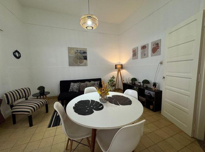 CASA EN VENTA EN PERGAMINO EN ZONA CÉNTRICA 2