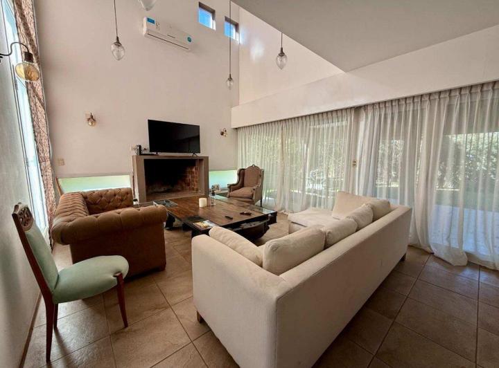 CASA EN VENTA EN PERGAMINO EN SIRIO LIBANÉS 4