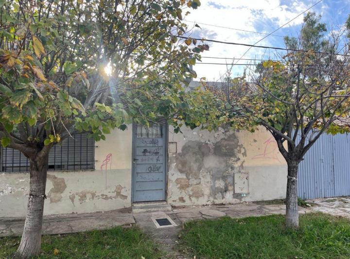 CASA EN VENTA EN  PERGAMINO A REFACCIONAR 2
