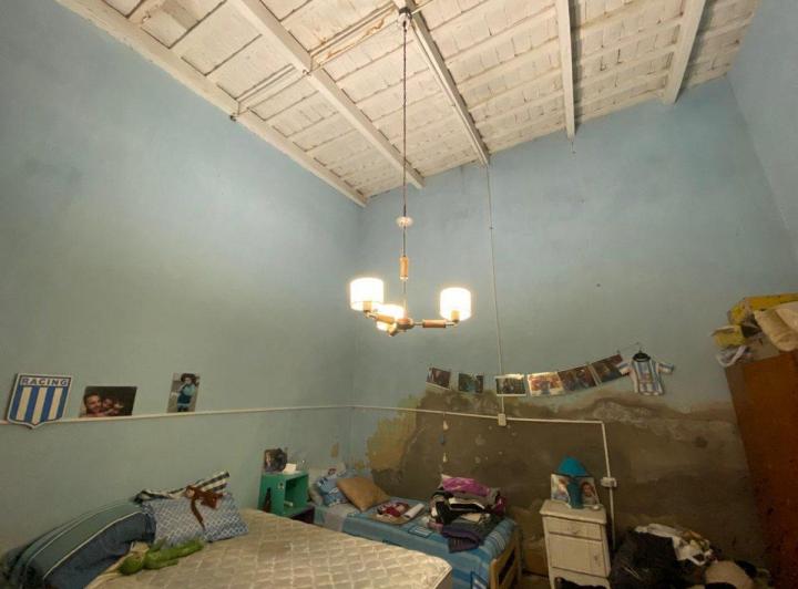 CASA EN VENTA EN PERGAMINO A REFACCIONAR CON PATIO 5