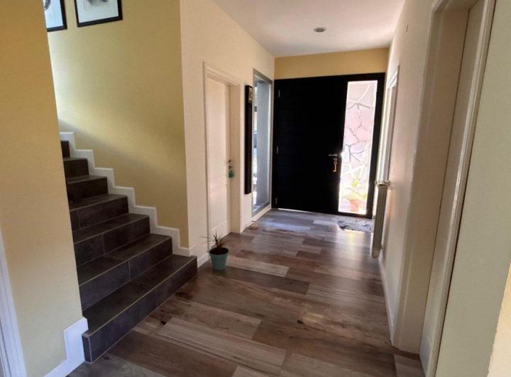 CASA EN VENTA EN PERGAMINO CON PILETA 5
