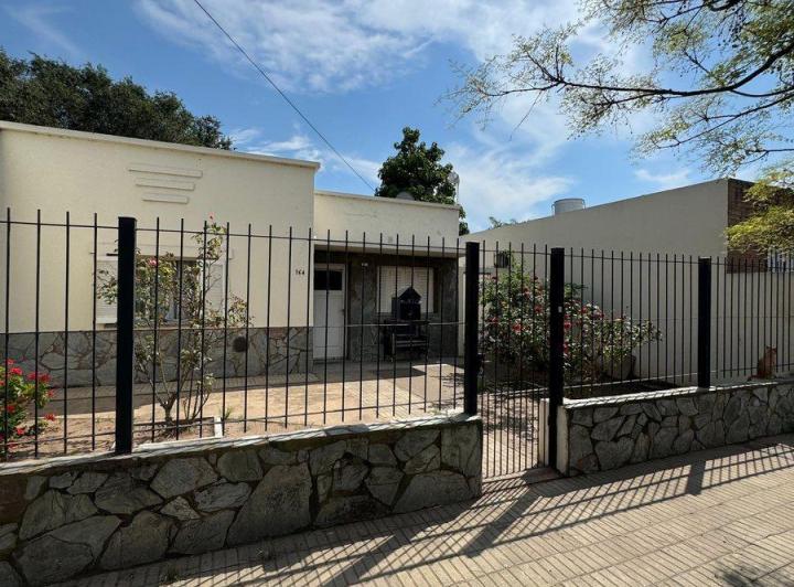 CASA EN VENTA EN PEHUAJO 2
