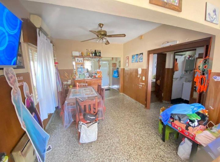 CASA EN VENTA EN JUNIN CON PATIO 4
