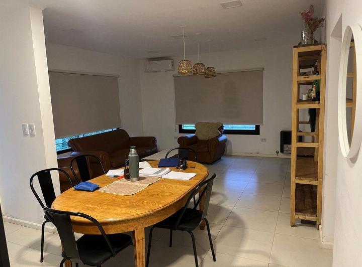 CASA EN VENTA EN PERGAMINO CON PATIO Y PILETA 5