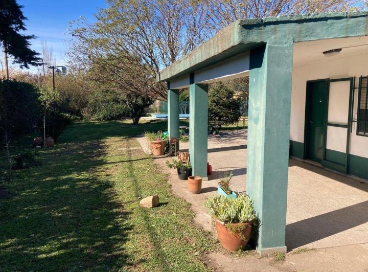CASA EN VENTA EN PERGAMINO CON PILETA 3