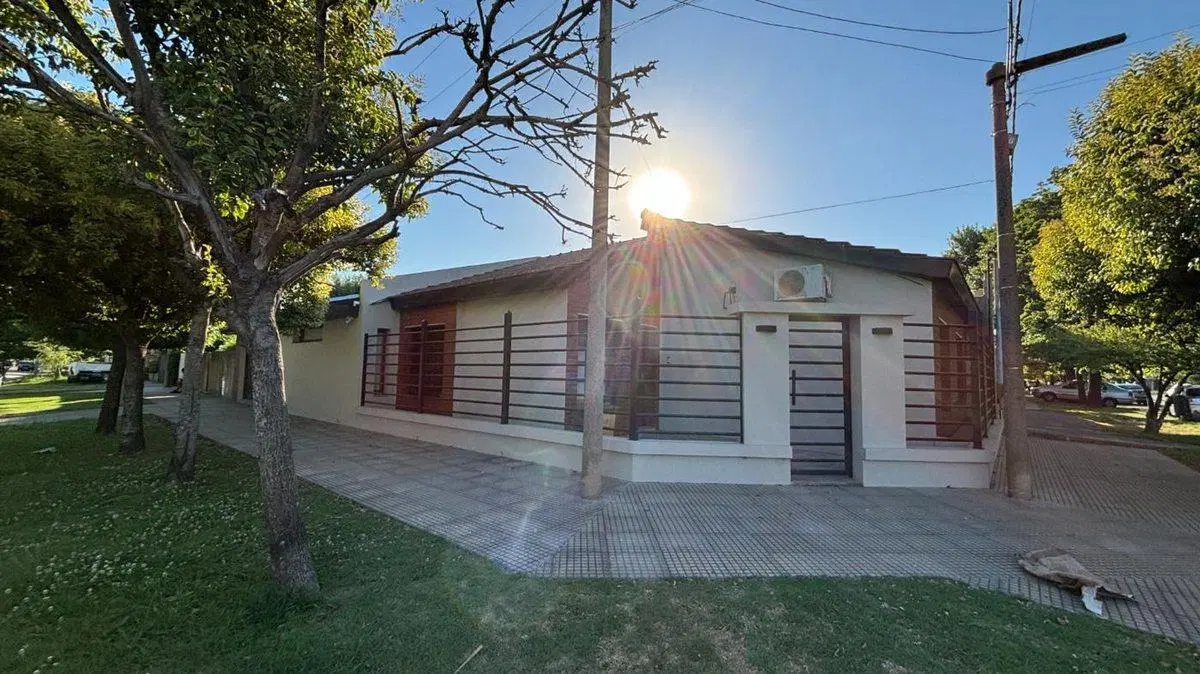 CASA EN VENTA EN BRAGADO 4