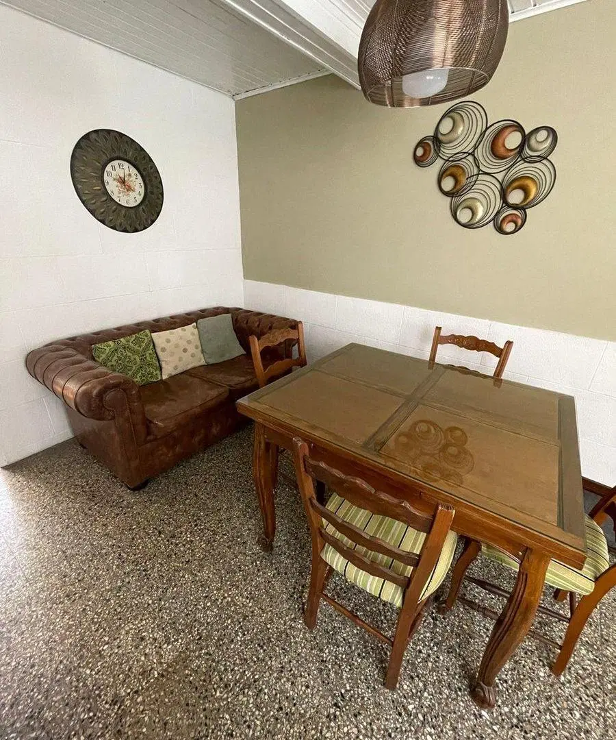 CASA EN VENTA EN ARRECIFES CON PATIO 3