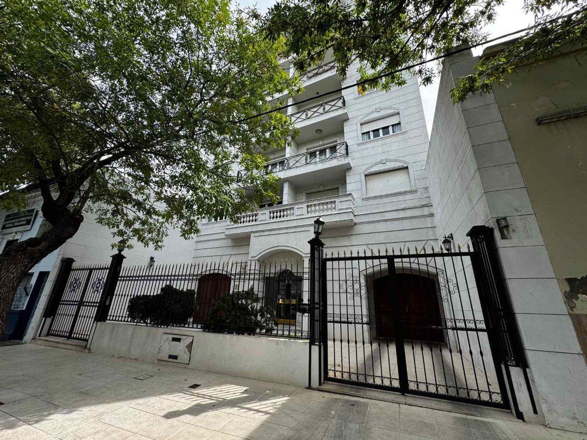 DEPARTAMENTO EN VENTA EN PERGAMINO CON COCHERA