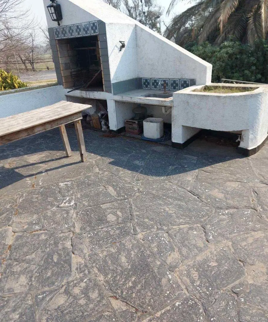 FÁBRICA CON CASA EN VENTA EN ARRECIFES 2