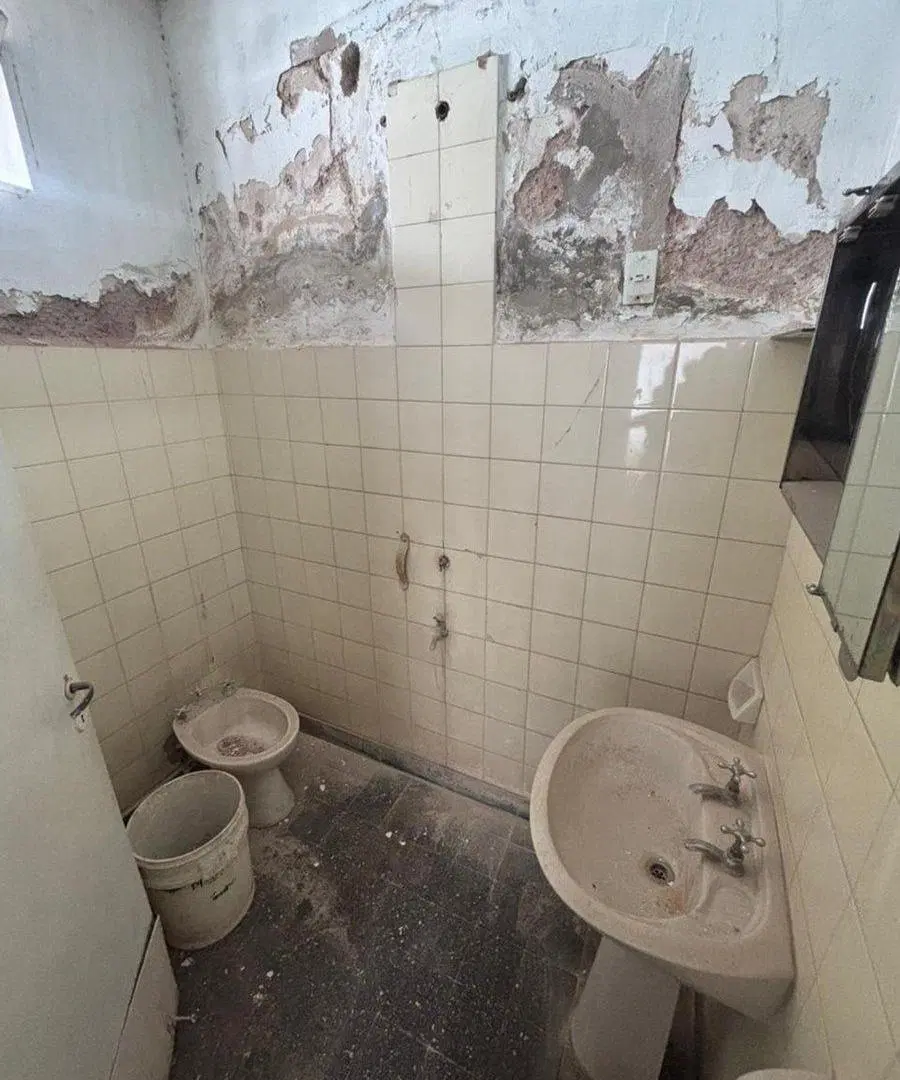 CASA EN VENTA EN PERGAMINO A REFACCIONAR 5