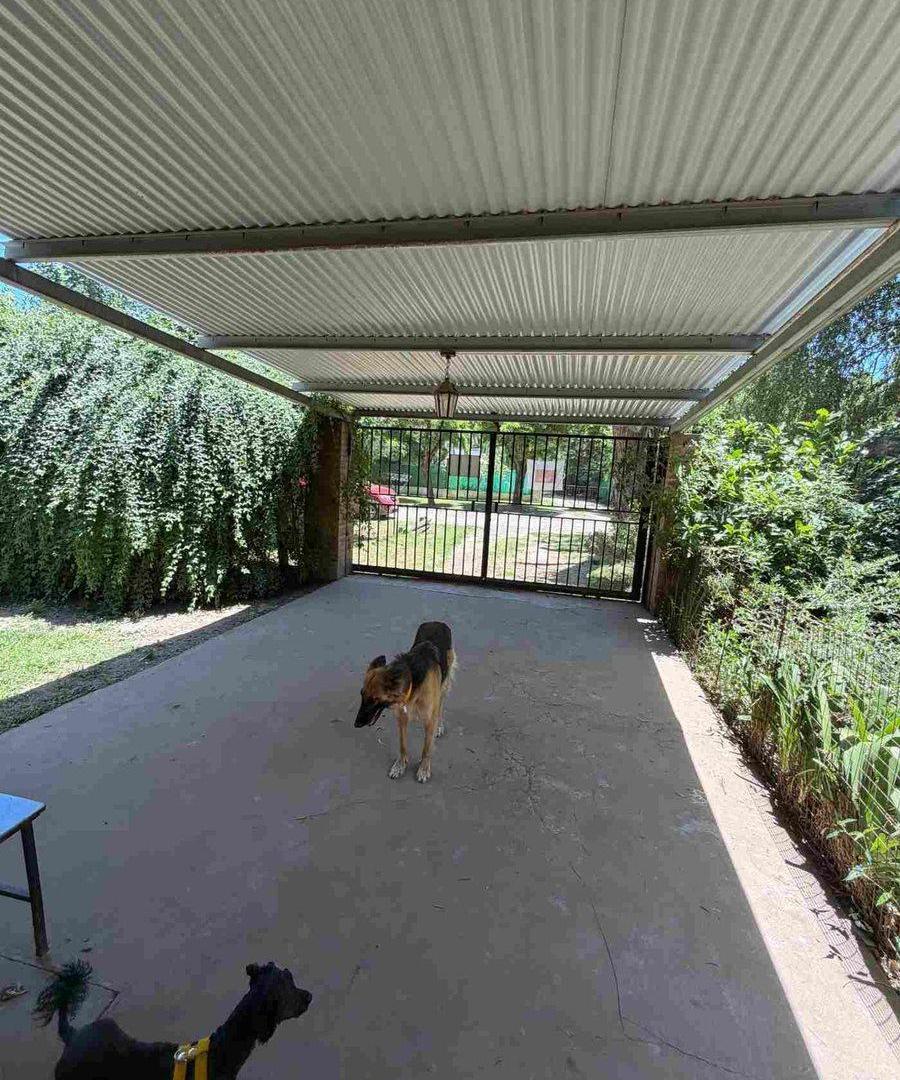 CASA QUINTA EN VENTA EN PERGAMINO CON PILETA