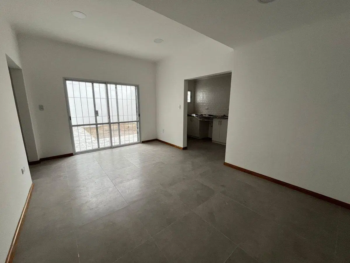 PH EN VENTA EN PERGAMINO CON PATIO 3