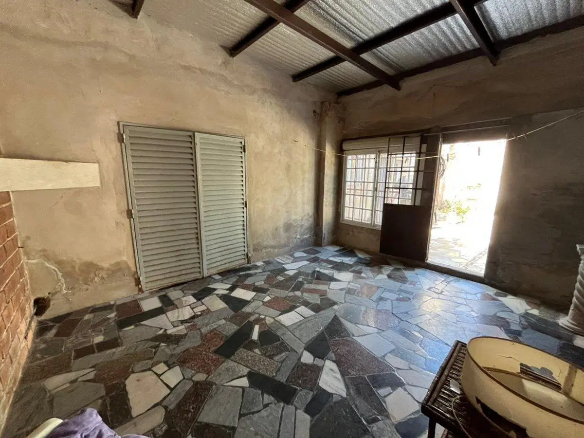 CASA EN VENTA EN PERGAMINO CON PATIO 4