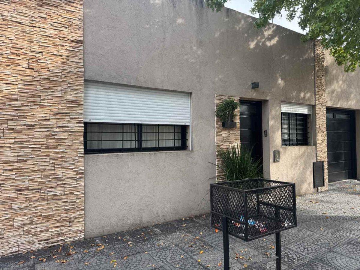 CASA EN VENTA EN PERGAMINO ZONA CENTRO