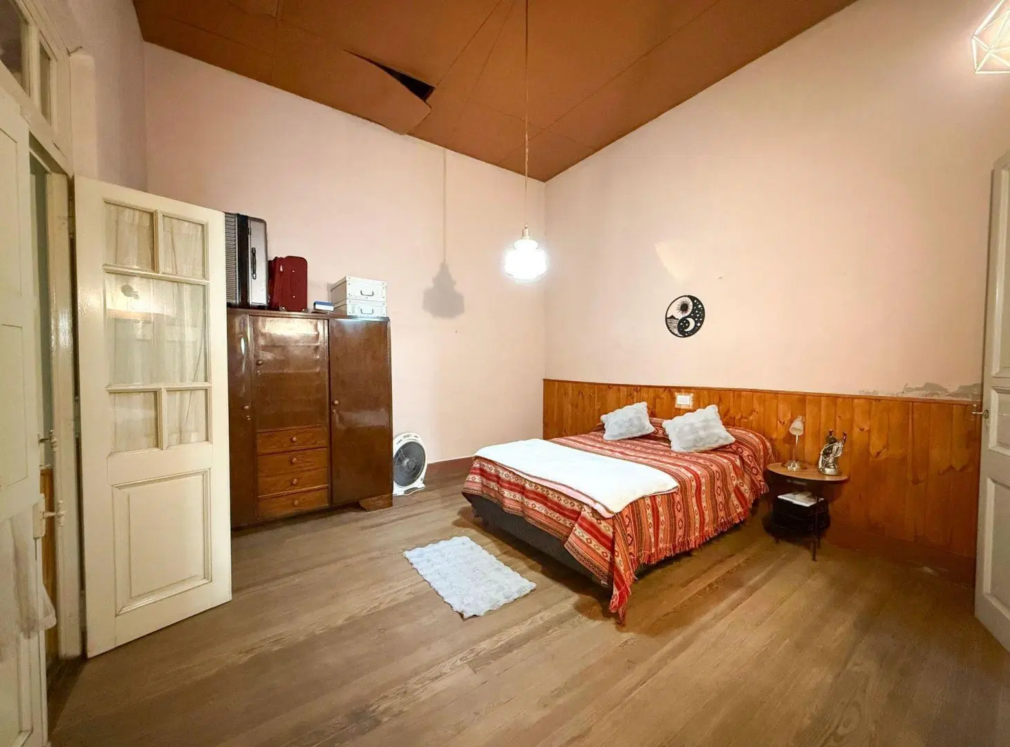 CASA EN VENTA EN EL CENTRO DE PERGAMINO CON PATIO 2