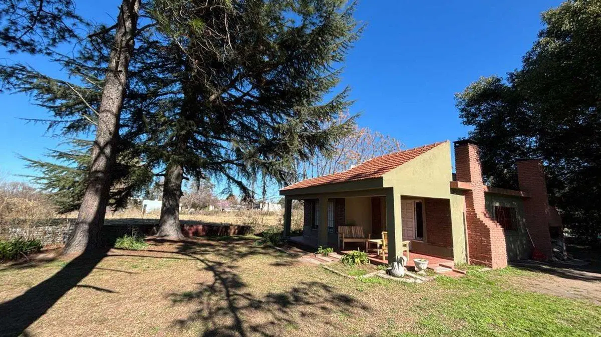 TERRENO EN VENTA EN BRAGADO CON CASA A REFACCIONAR 4
