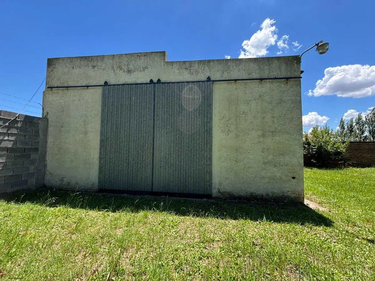 CASA QUINTA EN VENTA EN BRAGADO CON GALPON 3
