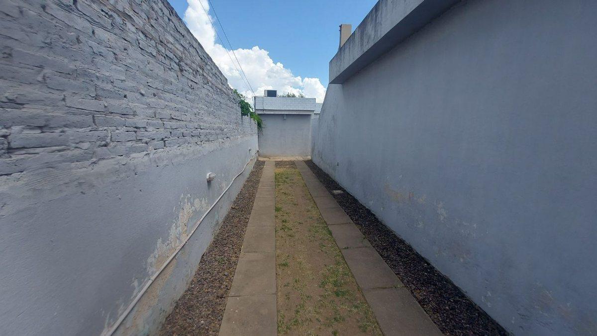 CASA EN VENTA EN PERGAMINO