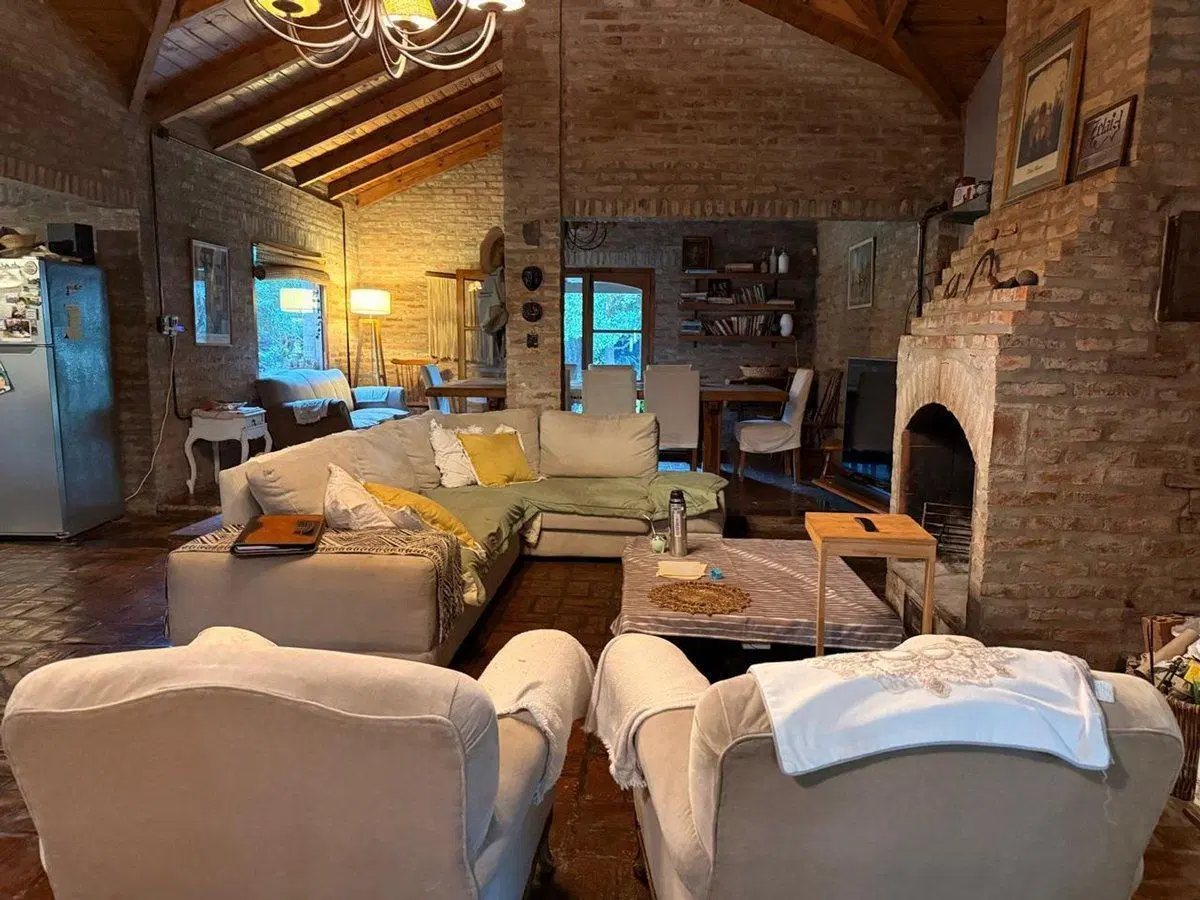 HOSTERIA EN VENTA EN 9 DE JULIO 2