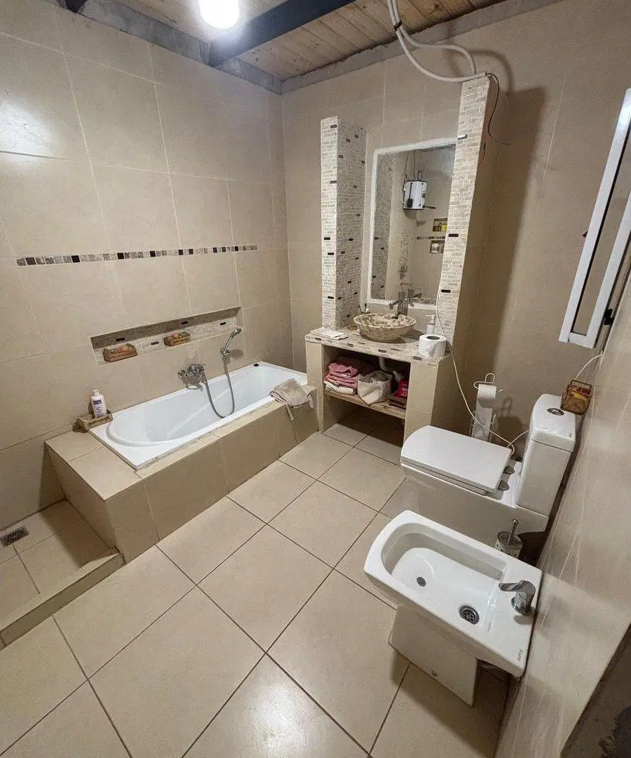 CASA EN VENTA EN PERGAMINO CON PILETA 2