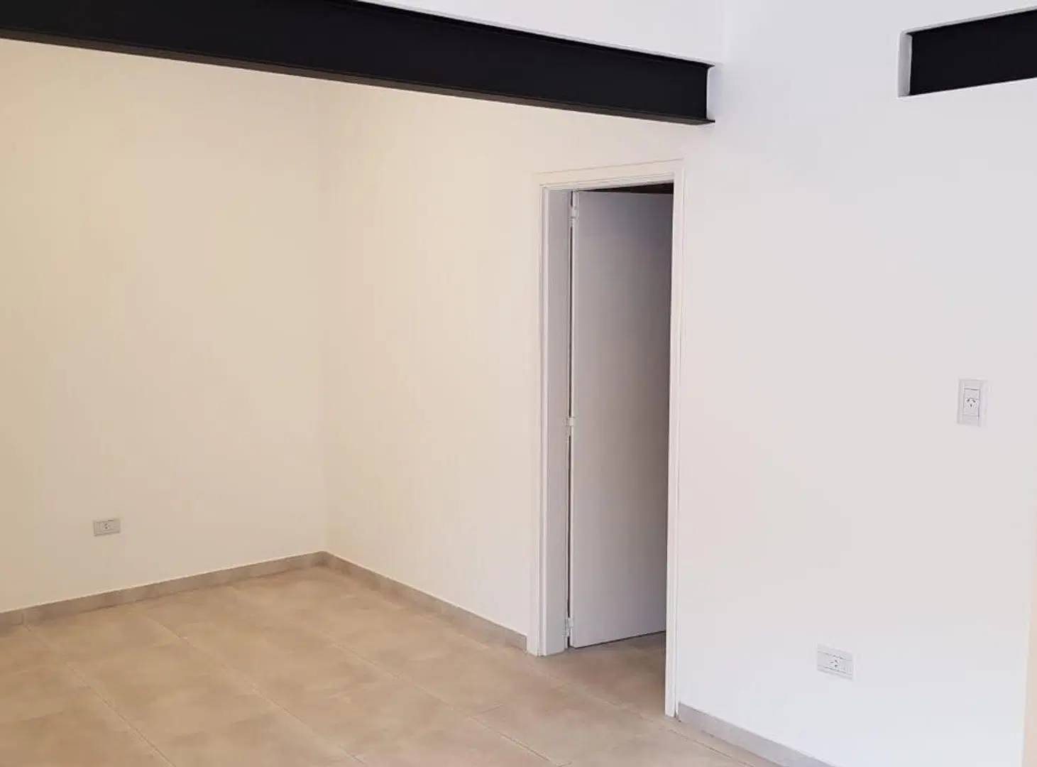CASA EN VENTA EN COLON CON PILETA 4