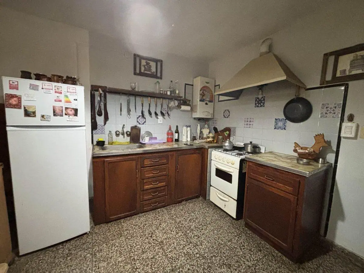 CASA EN VENTA EN JUNIN CON PATIO Y PILETA 2