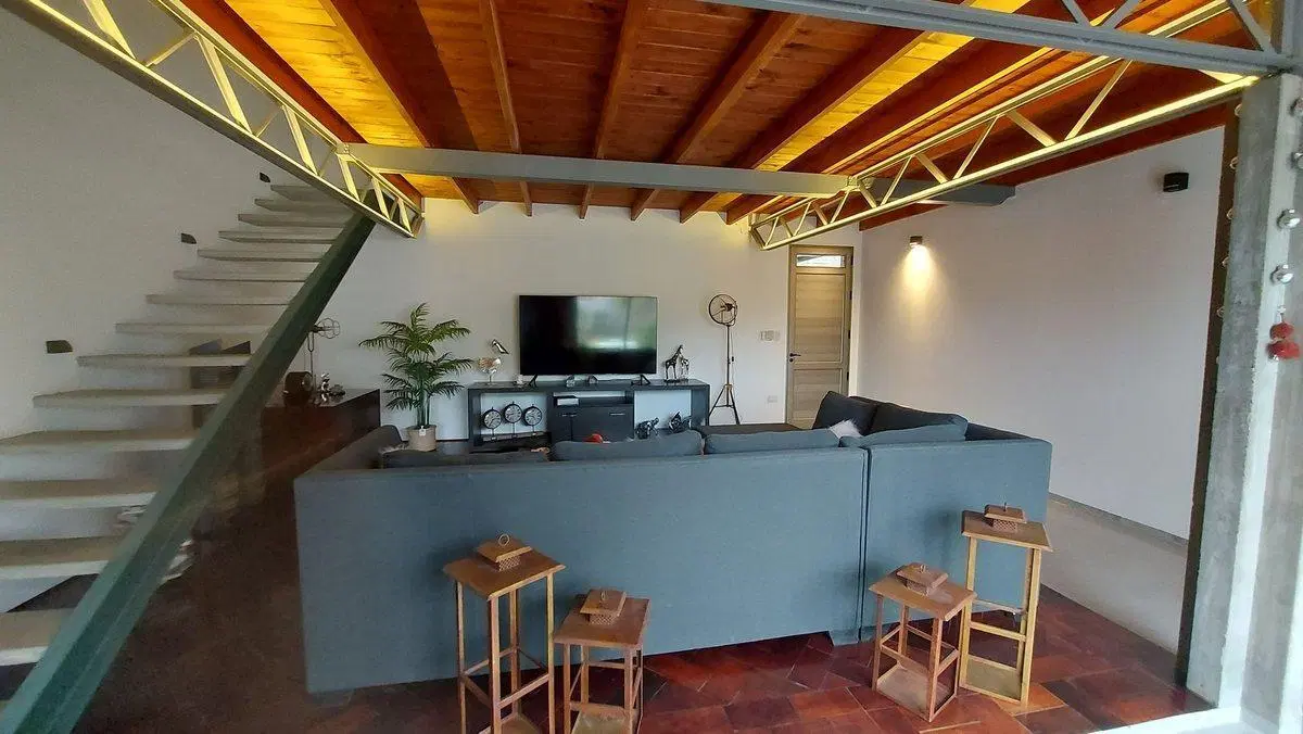 CASA EN VENTA EN ARRECIFES 2