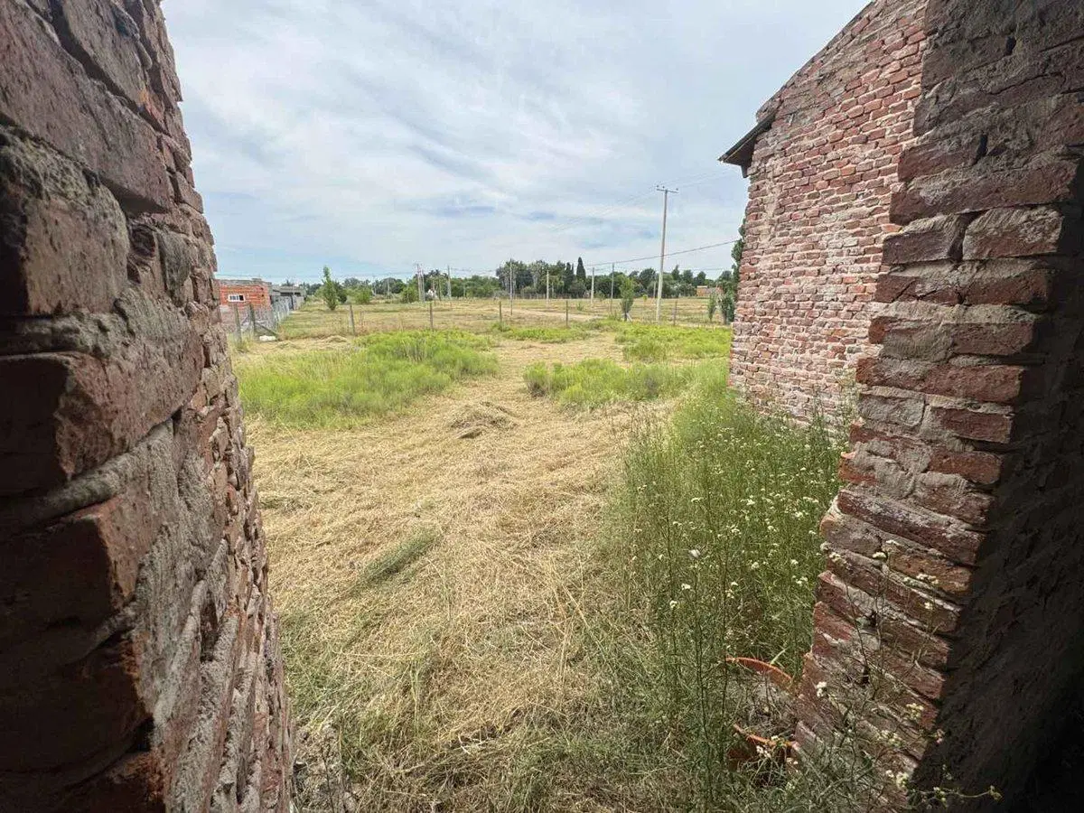 TERRENO EN VENTA EN PERGAMINO CON CONSTRUCCIÓN 5