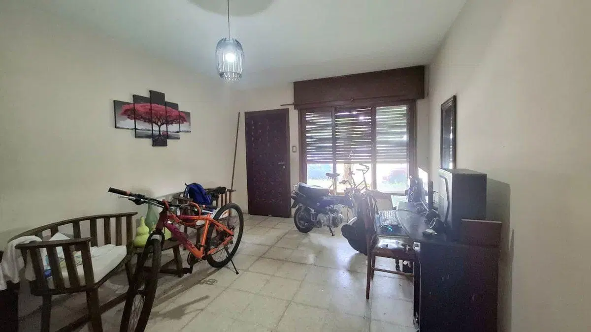 CASA EN VENTA PEHUAJO CON LOCAL COMERCIAL Y PATIO 3