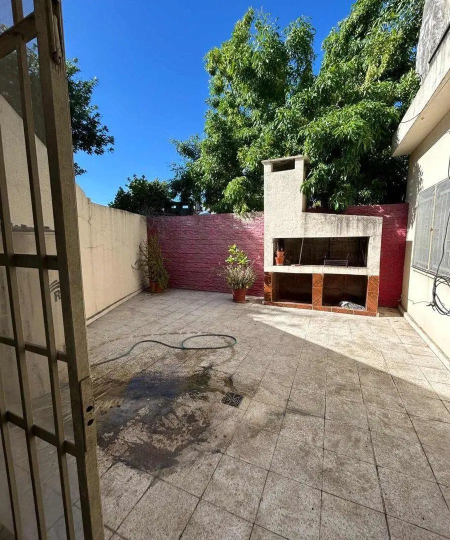 CASA EN VENTA EN PERGAMINO CON GARAJE 2