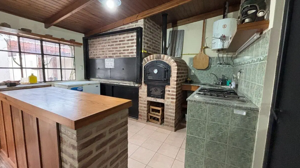 DEPARTAMENTO EN VENTA EN BRAGADO CON PILETA 3