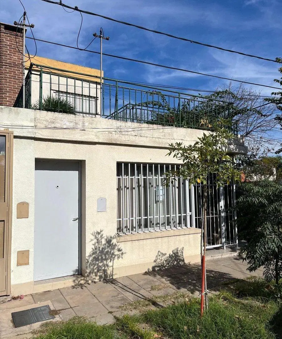 CASA EN VENTA ENPERGAMINO 5