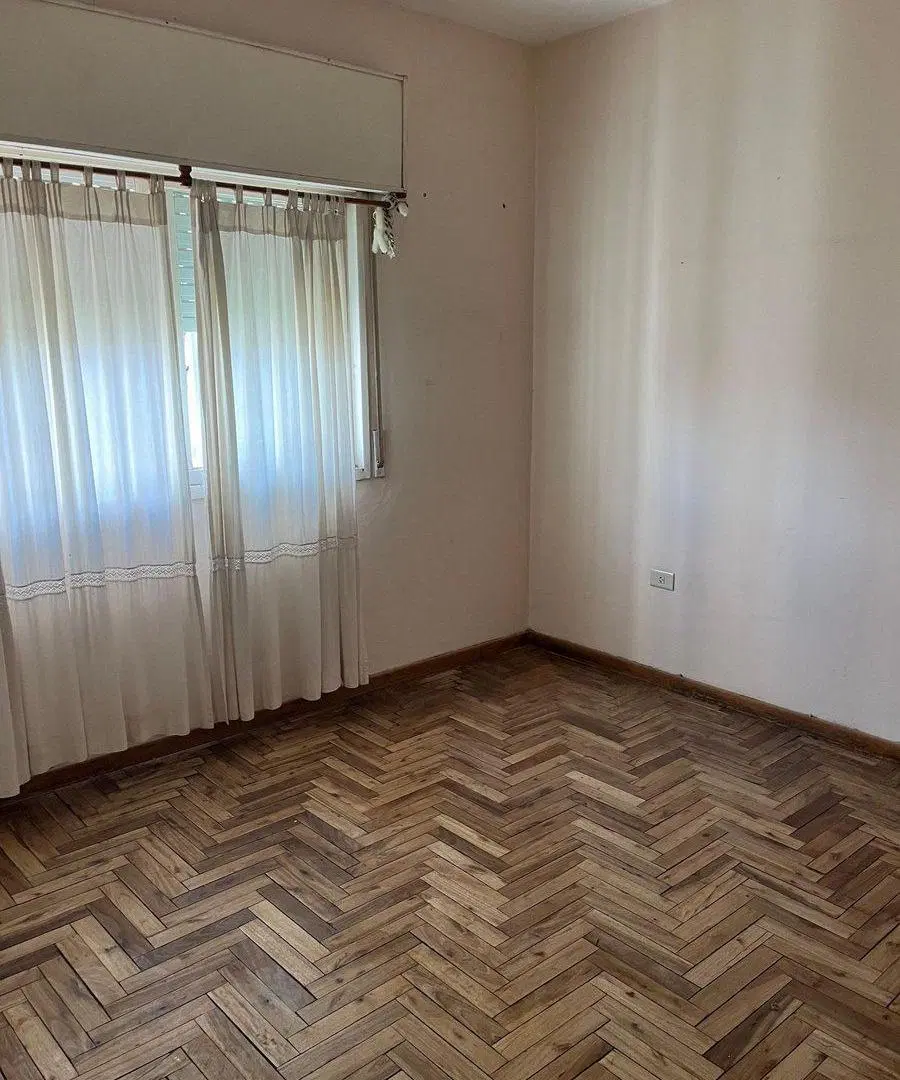 CASA EN VENTA ENPERGAMINO 5