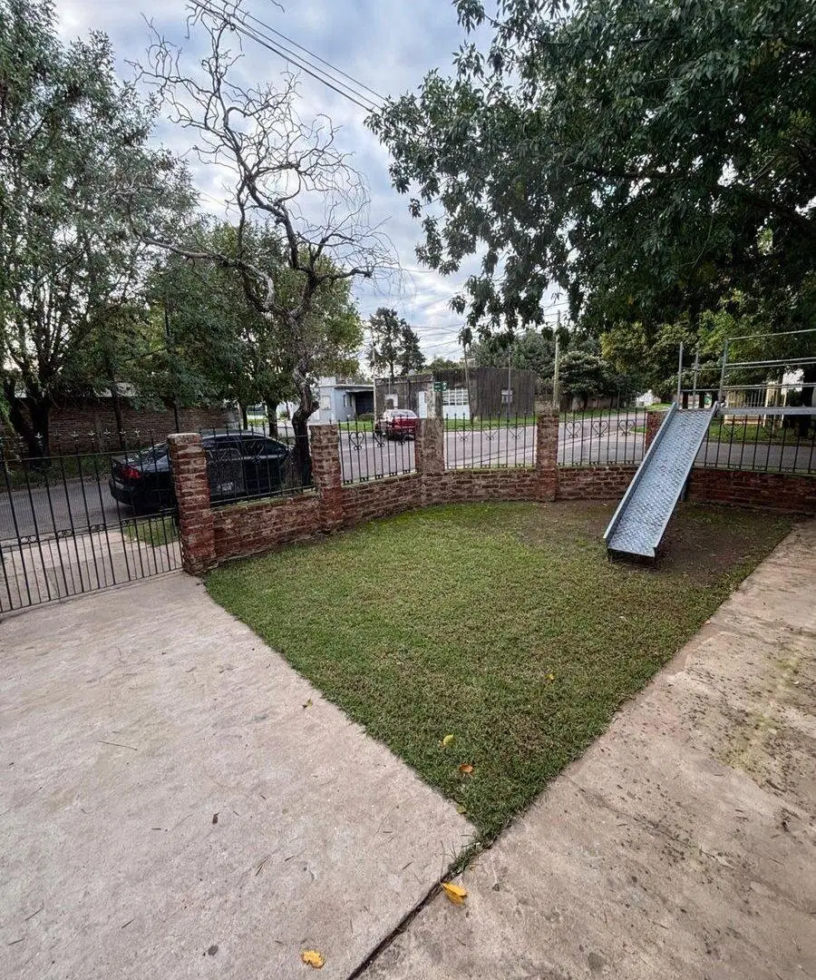 CASAS EN VENTA EN PERGAMINO CON PATIO Y COCHERA 5